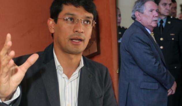 Camilo Romero, gobernador de Nariño y Guillermo Botero, ministro de Defensa