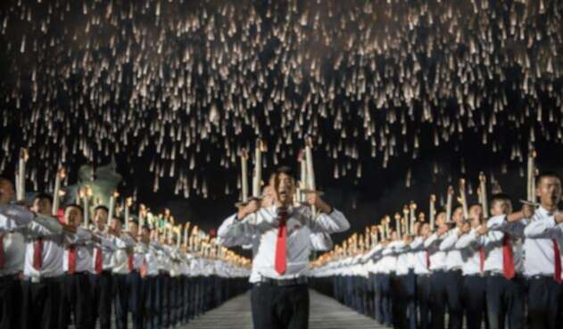 Un desfile militar sin mostrar misiles balísticos en Corea del Norte