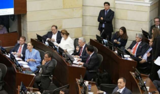 La bancada del Centro Democrático estuvo al tanto de la defensa de Alberto Carrasquilla.