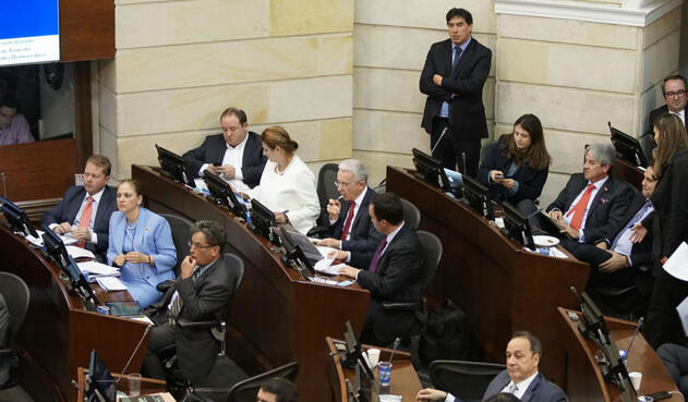 La bancada del Centro Democrático estuvo al tanto de la defensa de Alberto Carrasquilla.