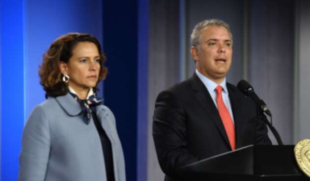 Presidente Iván Duque (der.) y ministra del Interior, Nancy Patricia Gutiérrez