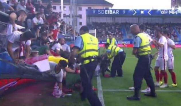 Gradería se desplomó en celebración de un gol del Sevilla