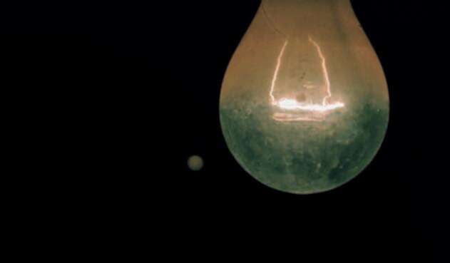 Bombilla con poca luz