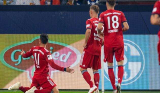 James Rodríguez celebra gol ante el Schalke James Rodríguez celebra gol ante el Schalke