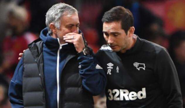 José Mourinho y Frank Lampard durante los dieciseisavos de final de la Copa de la Liga