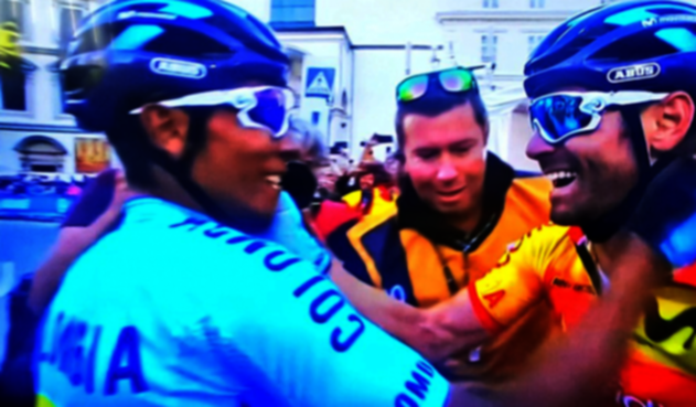 Nairo Quintana felicita a Valverde en el mundial