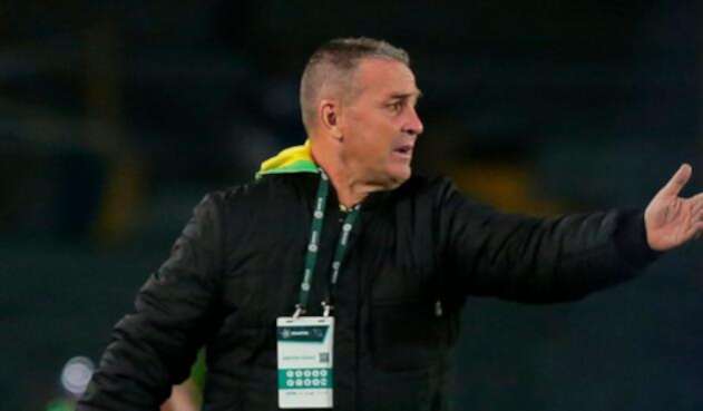 Néstor Craviotto, técnico que podría renunciar en el Atlético Huila