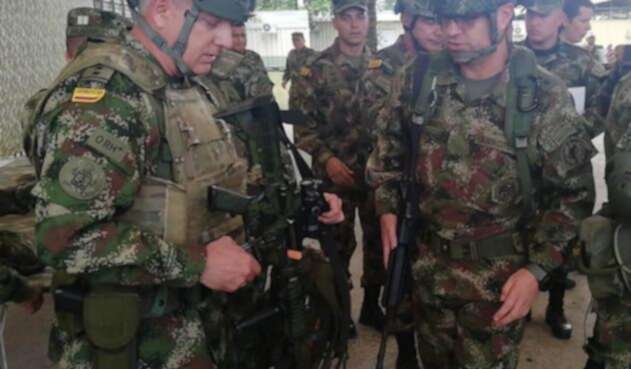 Operativo contra Guacho El propio Comanadante de las Fuerzas Militares, General Alberto José Mejía, estuvo en el área de operaciones contra Guacho.