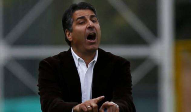 Santiago Escobar, técnico colombiano