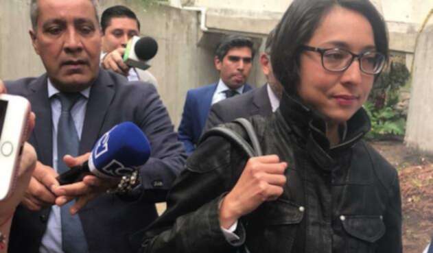 July Milena Henríquez, contratista de la JEP interrogada en la Fiscalía.