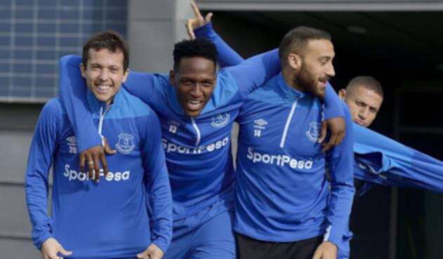 Yerry Mina en entrenamiento con Everton