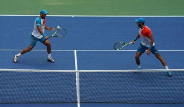 Juan Sebastián Cabal y Robert Farah avanzaron a cuartos del torneo de Shangai