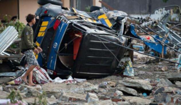 Terremoto y tsunami en Indonesia. Terremoto y tsunami en Indonesia.