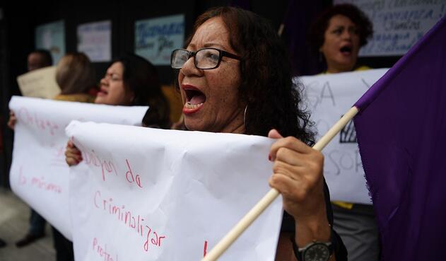Mujeres protestan en contra del Gobierno Nicaragüense