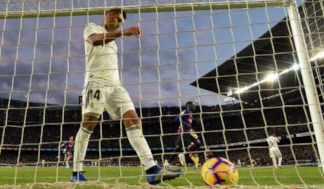 Casemiro, luego del quinto gol del Barcelona anotado por el chileno Arturo Vidal