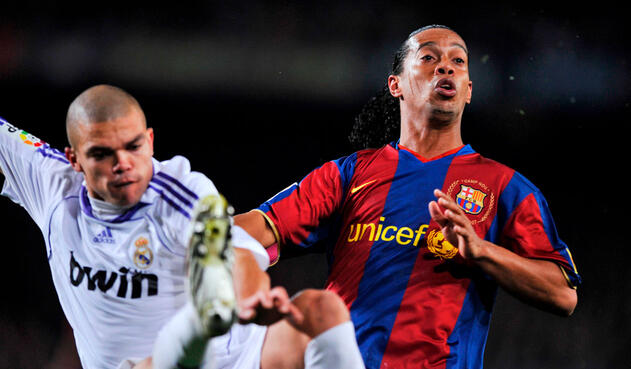 En el Barcelona-Real Madrid del 23 de diciembre de 2008 la figura era el brasileño Ronaldinho