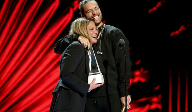 Maluma y Ana María Polo en los Latin American Music Awards