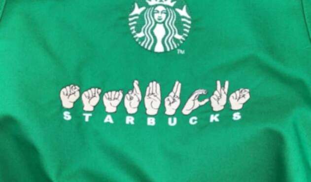 Fotografía de Starbucks y la lengua de signos.