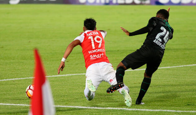 Wilson Moreno fue derribado en el borde del área por un jugador del Deportivo Cali