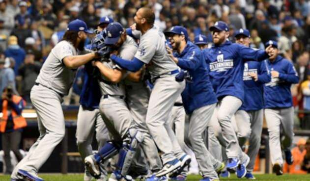 Los Ángeles Dodgers celebrando. Los Ángeles Dodgers celebrando.