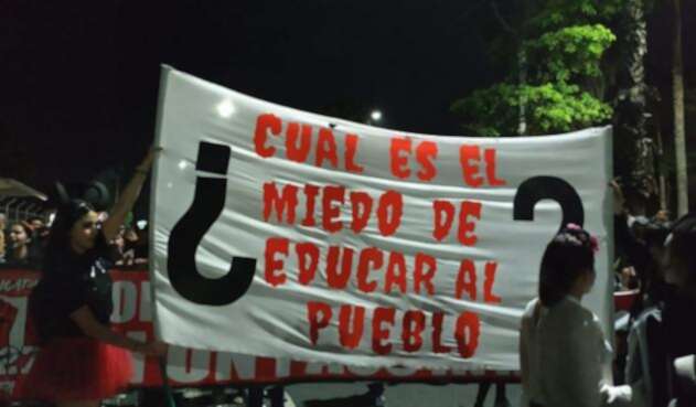 Marcha zombie en Cali.