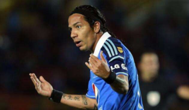 Dayro Moreno jugando con Millonarios