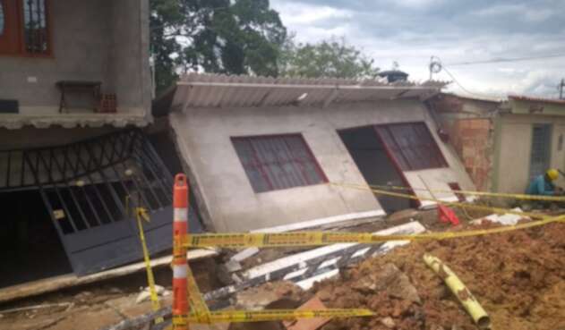 Viviendas afectadas en el barrio Aeropuerto de Cúcuta por deslizamiento de tierra