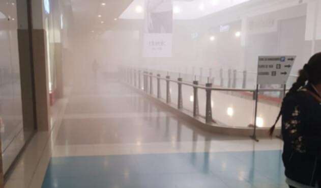 Incendio en centro comercial Plaza Central