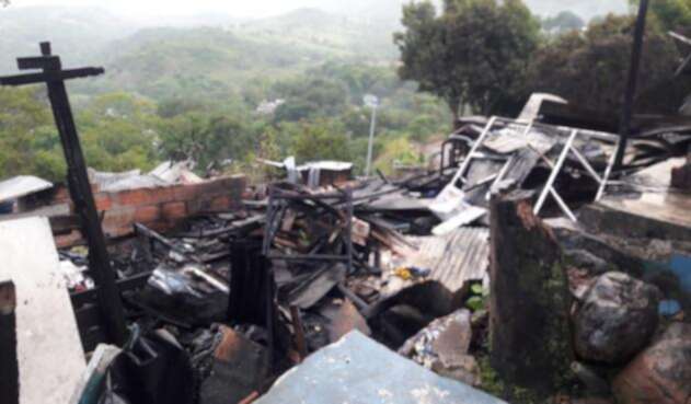 Asentamiento humano incendiado