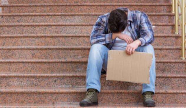 Joven sin trabajo Jóvenes sin empleo y educación son blanco de las bandas criminales