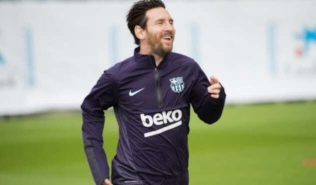 Messi vuelve al campo tras su lesión