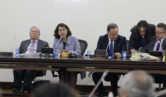 Ministra del Interior y Ministro de Defensa en el Congreso