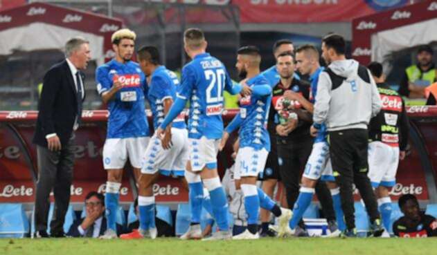 Jugadores de Napoli celebrando un gol