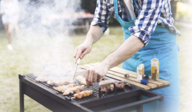 Una parrillada, un buen plan para compartir con amigos en las vacaciones