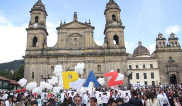 Cientos de personas se reunieron el 26 de septiembre de 2016 en el denominado 'Concierto de la Paz' para promulgar el Sí en el plebiscito.