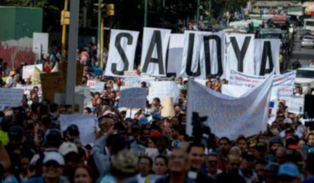 Venzolanos crisis De unos 30 millones de venezolanos, 18,7 millones "no tienen garantías de acceso a diagnósticos ni a tratamientos".