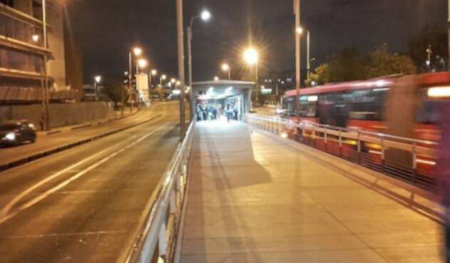 Transmilenio de noche