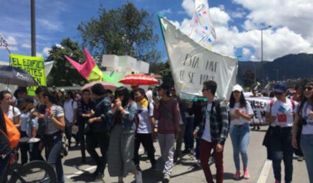 Nueva Marcha de universitarios en Bogotá 4