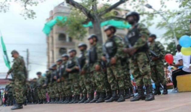 Militares en formación Militares en formación