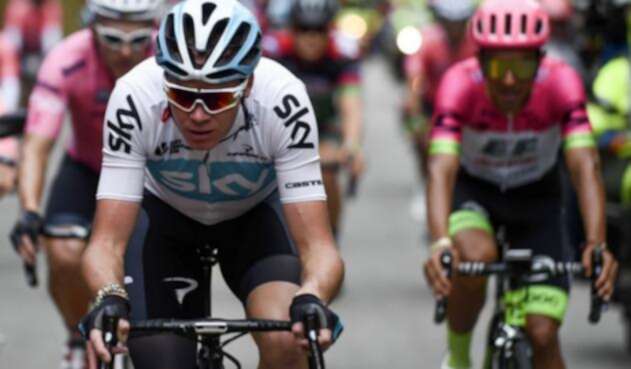 Chris Froome liderando uno de los tramos en el 'Giro de Rigo'