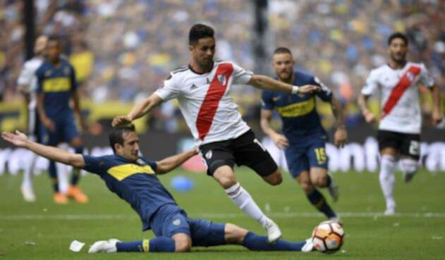 Boca vs River en el estadio La Bombonera. Boca vs River en el estadio La Bombonera.