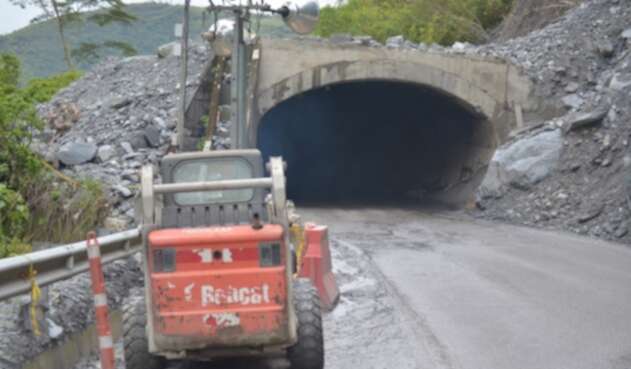 Foto vía al Llano obras