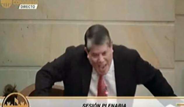 Antonio Luis Zabaraín en el debate a Néstor Humberto Martínez en el Senado