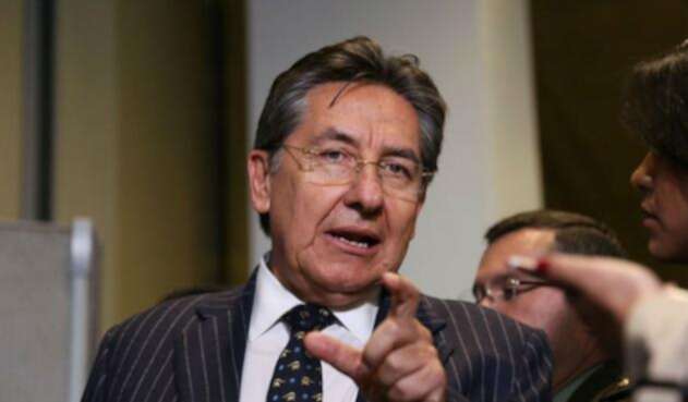 Néstor Humberto Martínez Néstor Humberto Martínez