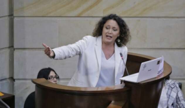 Angélica Lozano, senadora por la Alianza Verde Angélica Lozano, senadora por la Alianza Verde