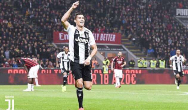 Cristiano Ronaldo celebrando con Juventus Cristiano Ronaldo celebrando con Juventus