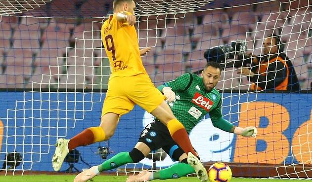 David Ospina ha logrado convencer al técnico del Napoli, Carlo Ancelotti David Ospina ha logrado convencer a los directivos del Napoli