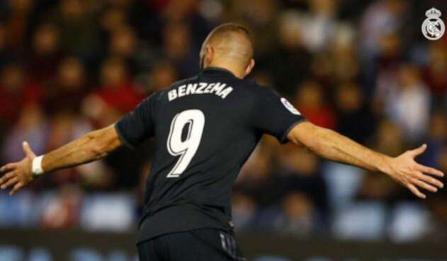Benzema celebrando un gol del Madrid Benzema celebrando un gol del Madrid