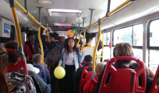 Estudiantes universitarios en Transmilenio