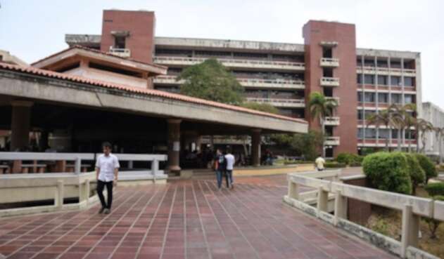 Más de 8 mil estudiantes votaron en contra de retomar las actividades académicas.